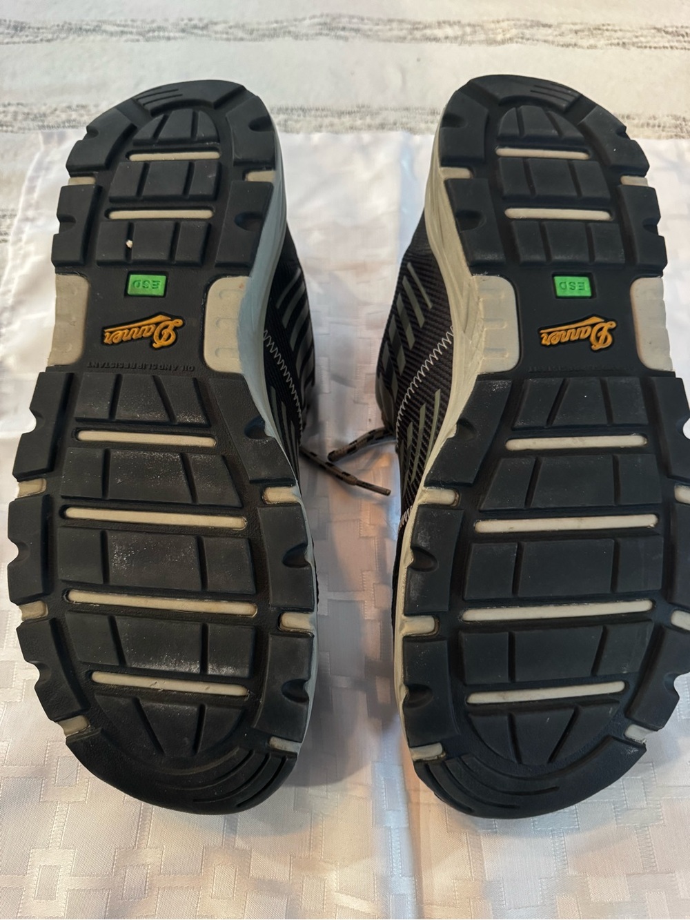 Danner Men's Olive Green and Black Trail Shoes - Picture 7 of 8